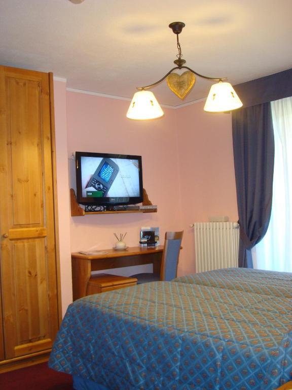 Edelweiss Hotel