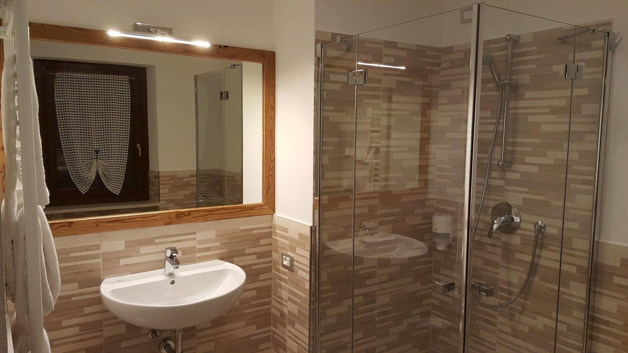 Hotel Edelweiss 3*